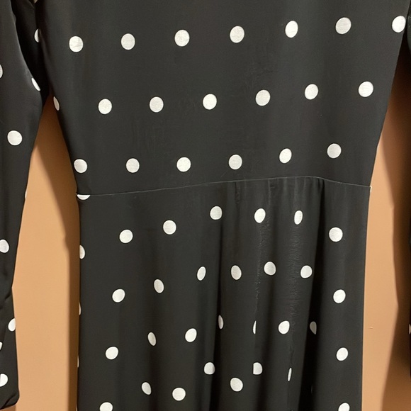 WHBM Faux Wrap Dress, black/white polka dot Size 6. Elastic waist Long sleeve. - Picture 5 of 8